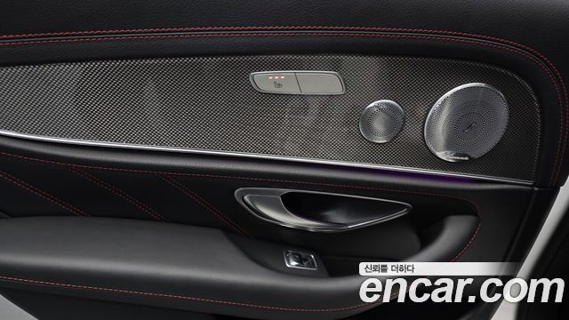 Mercedes-Benz E-Class 2017 — photo 25