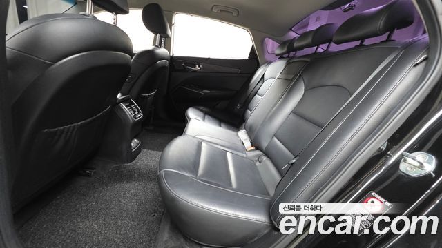 Kia K7 2021 — photo 18