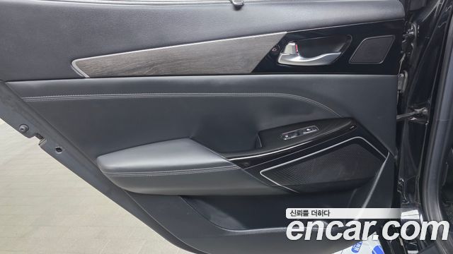 Kia K7 2021 — photo 15