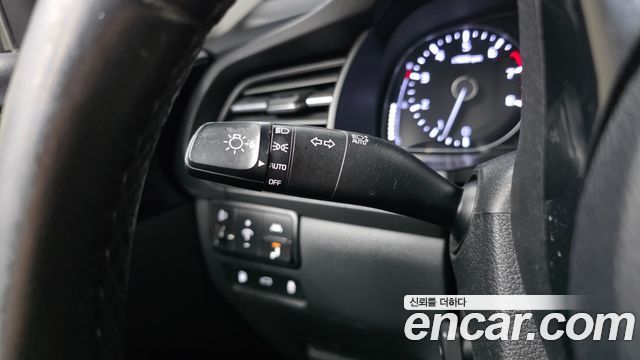 Kia K7 2021 — photo 27