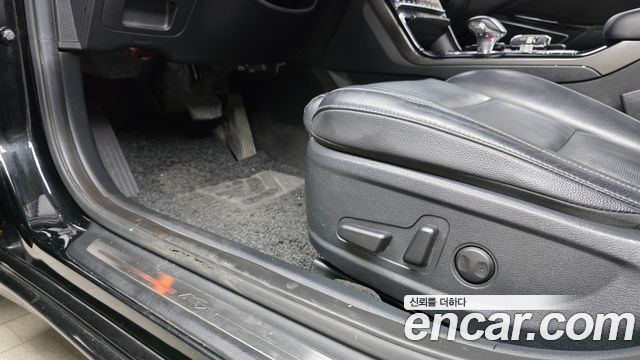 Kia K7 2021 — photo 29