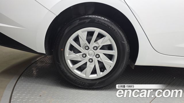 Hyundai AVANTE 2021 — photo 5