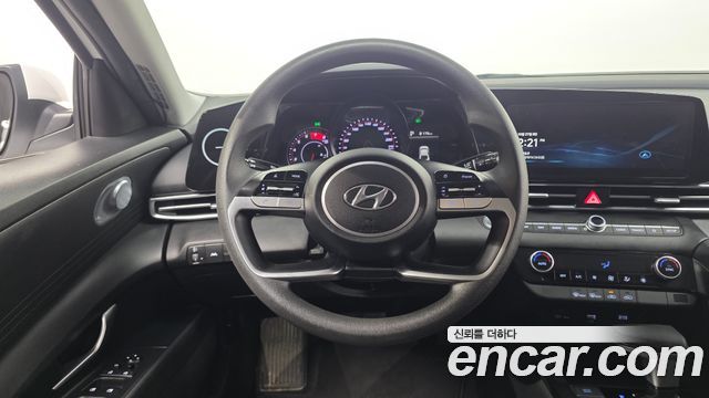 Hyundai AVANTE 2021 — photo 19