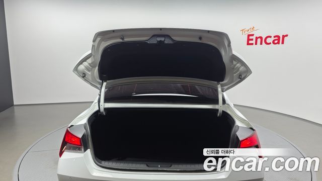 Hyundai AVANTE 2021 — photo 26