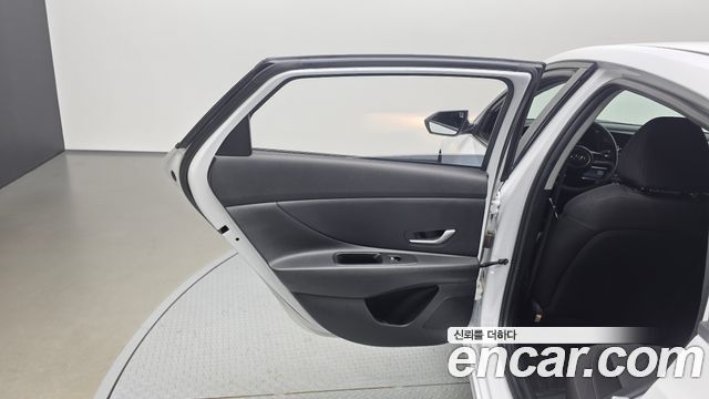 Hyundai AVANTE 2021 — photo 15