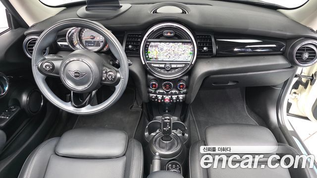 Mini Cooper 2020 — photo 10