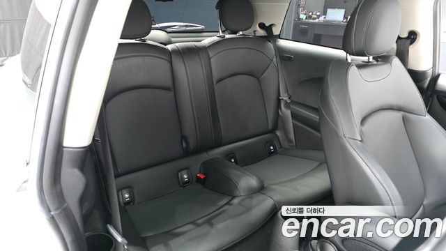 Mini Cooper 2020 — photo 18