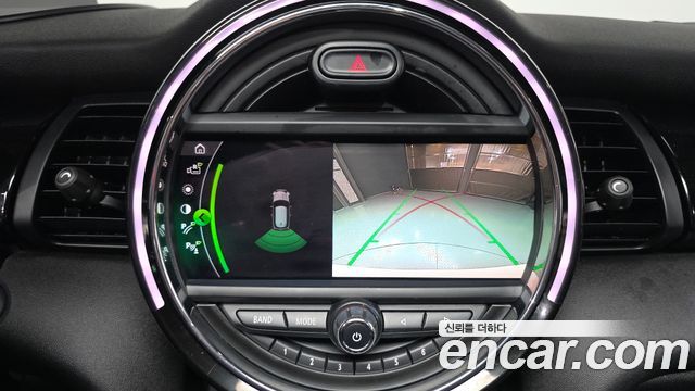 Mini Cooper 2020 — photo 21