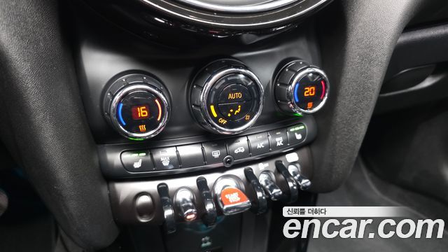 Mini Cooper 2020 — photo 22