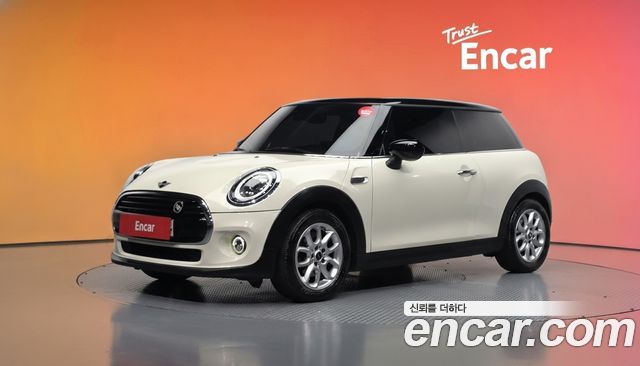 Mini Cooper 2020 — photo 1