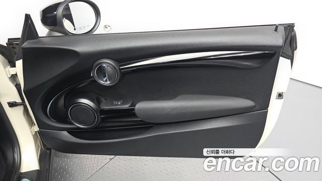 Mini Cooper 2020 — photo 14