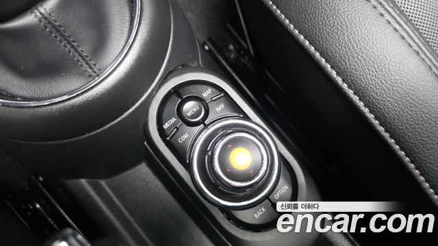 Mini Cooper 2020 — photo 29