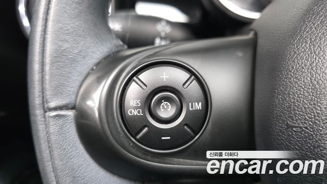 Mini Cooper 2020 — photo 30