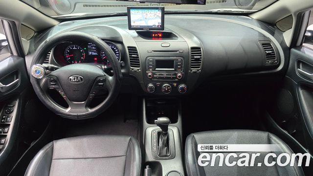 Kia K3 2015 — photo 7