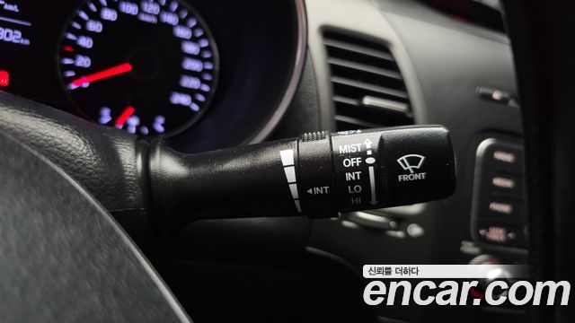 Kia K3 2015 — photo 17