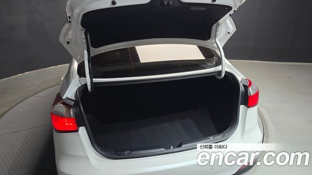 Kia K3 2015 — photo 20
