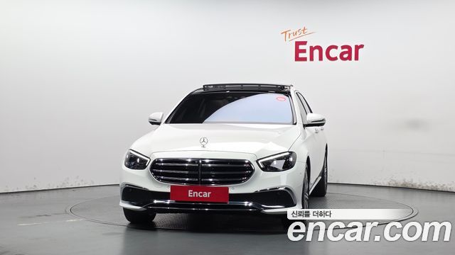 Mercedes-Benz E-Class 2022 — photo 3