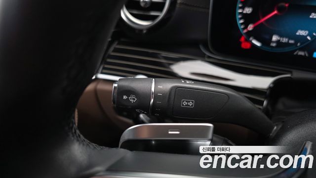 Mercedes-Benz E-Class 2022 — photo 30