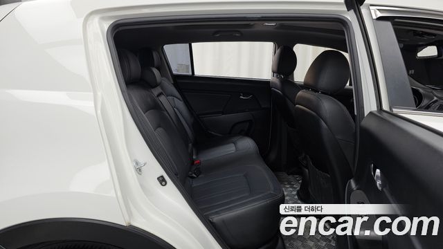 Kia Sportage 2015 — photo 18