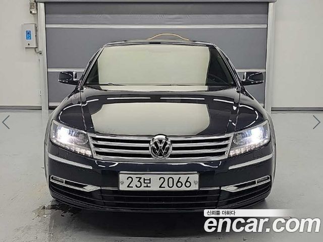 Volkswagen Phaeton 2014 — photo 1