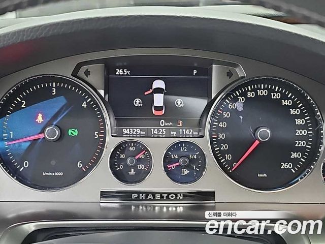Volkswagen Phaeton 2014 — photo 6