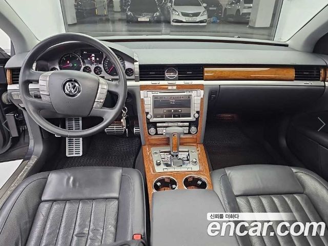 Volkswagen Phaeton 2014 — photo 7