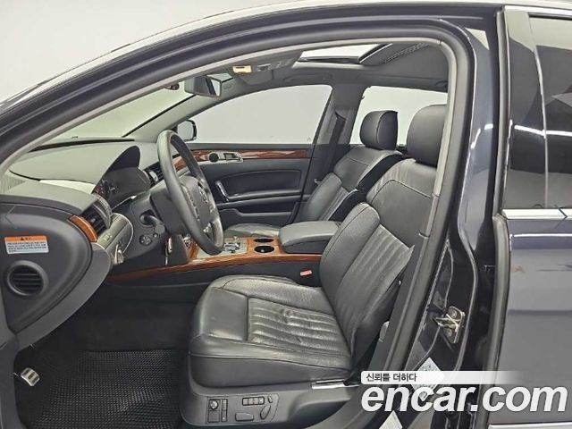 Volkswagen Phaeton 2014 — photo 11
