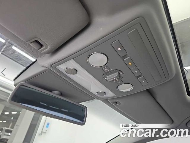 Volkswagen Phaeton 2014 — photo 17