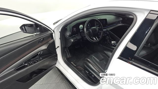 Hyundai AVANTE 2021 — photo 17