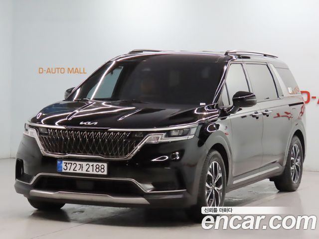 Kia Canival 2023 — photo 1