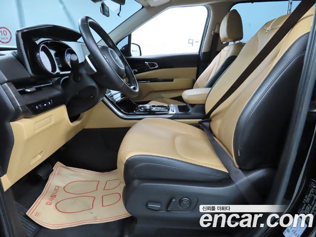 Kia Canival 2023 — photo 6