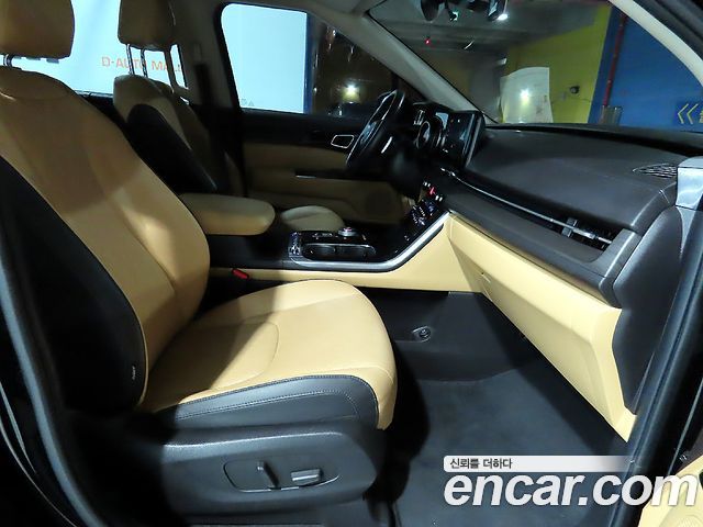 Kia Canival 2023 — photo 8
