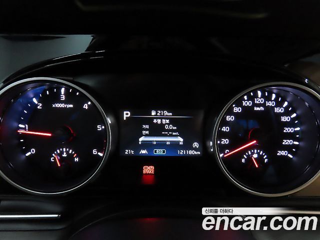 Kia Canival 2023 — photo 9