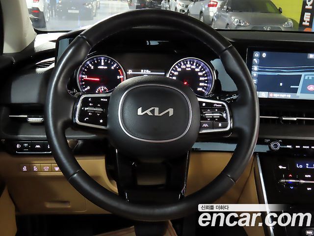 Kia Canival 2023 — photo 10