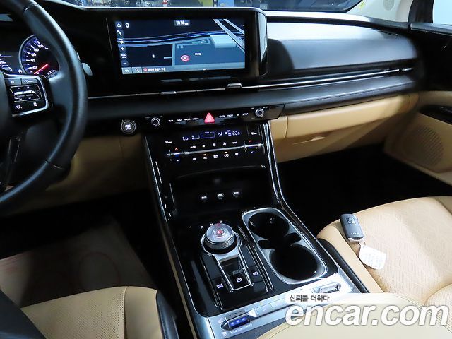 Kia Canival 2023 — photo 11