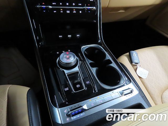 Kia Canival 2023 — photo 13