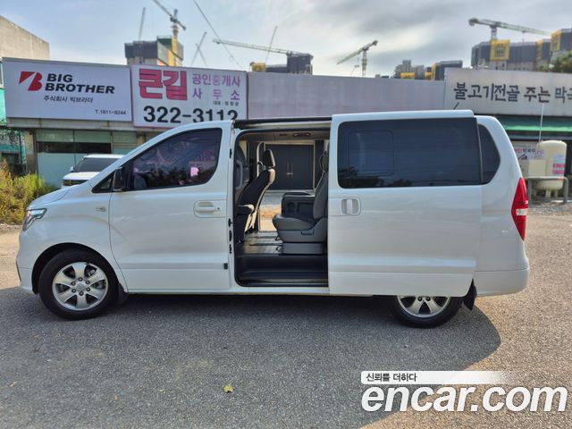 Hyundai Starex 2019 — photo 7