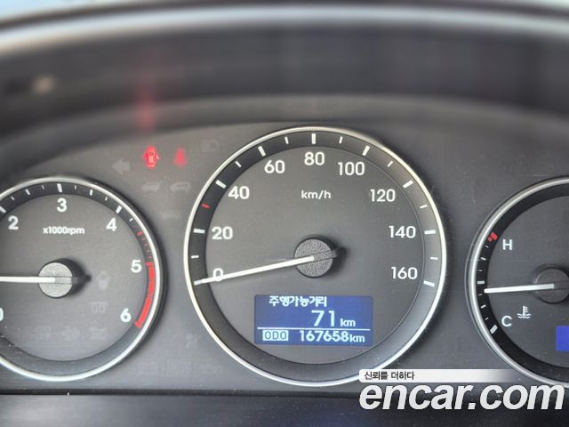 Hyundai Starex 2019 — photo 8