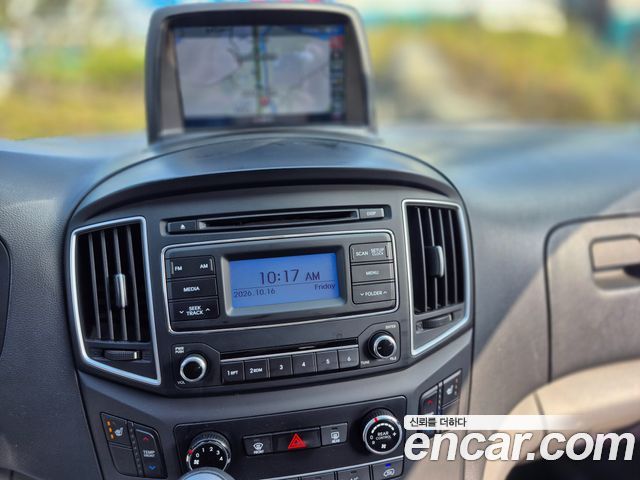 Hyundai Starex 2019 — photo 9