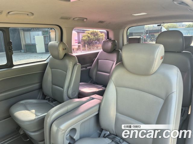 Hyundai Starex 2019 — photo 12