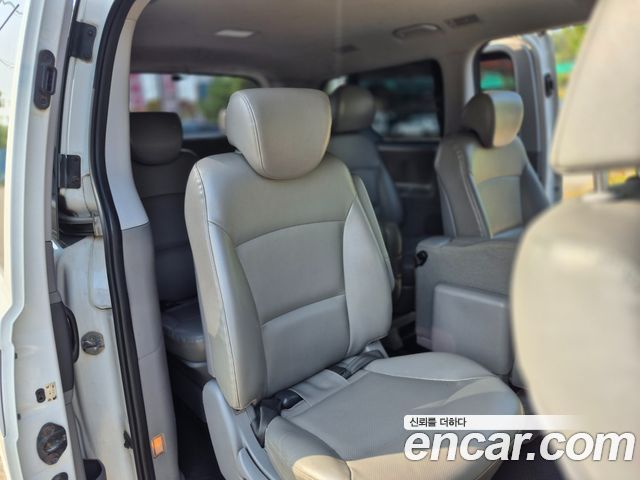 Hyundai Starex 2019 — photo 13