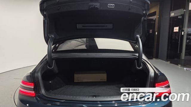 Genesis G80 2022 — photo 26