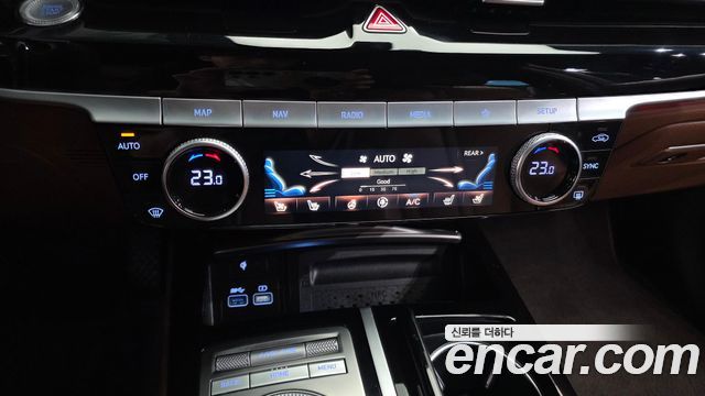 Genesis G80 2022 — photo 30