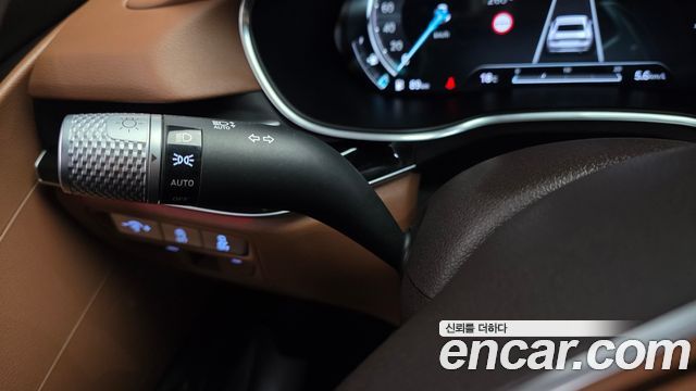 Genesis G80 2022 — photo 31