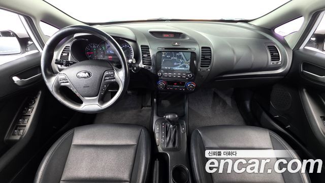 Kia K3 2015 — photo 10