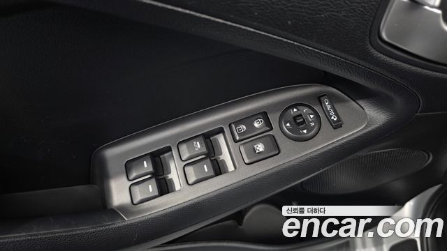 Kia K3 2015 — photo 27