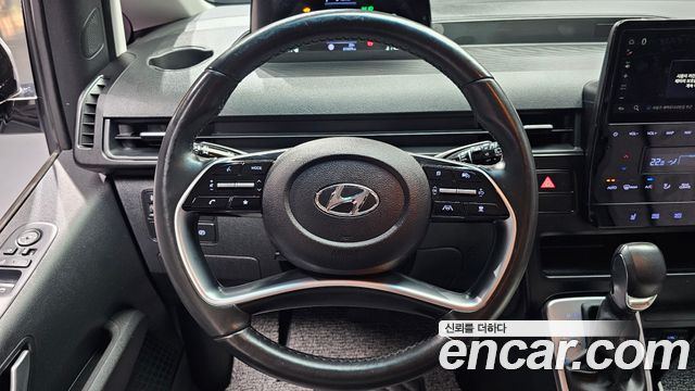 Hyundai Staria 2023 — photo 5