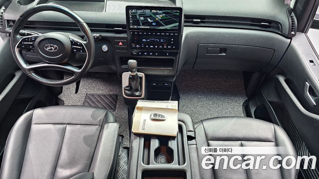 Hyundai Staria 2023 — photo 13
