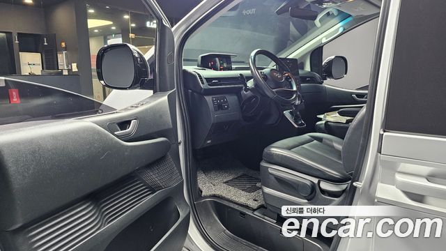 Hyundai Staria 2023 — photo 19