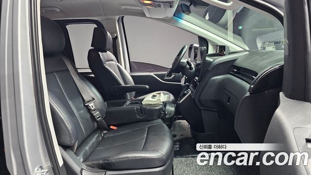 Hyundai Staria 2023 — photo 21